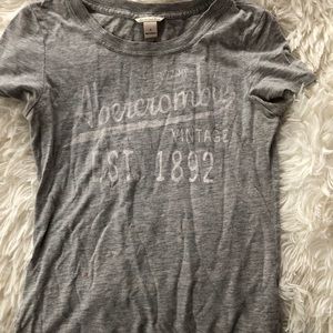 Kids grey Abercrombie tee